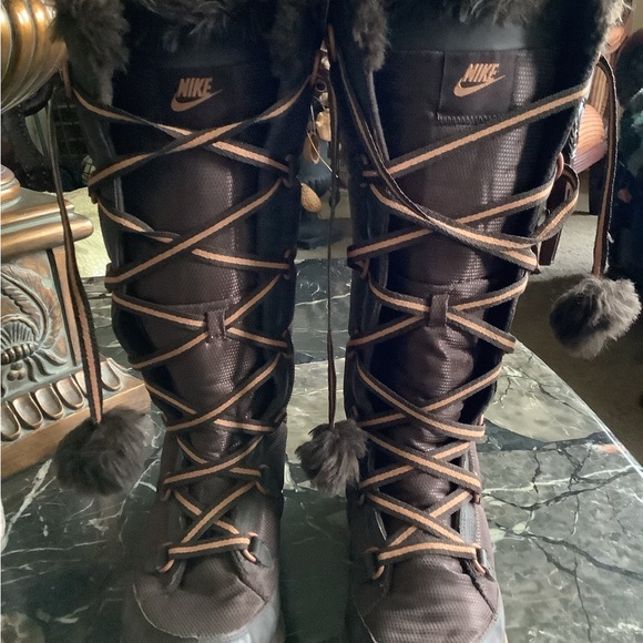 Nike apres skyhigh brown tall wedge sneaker boots size 7 - Picture 2 of 8